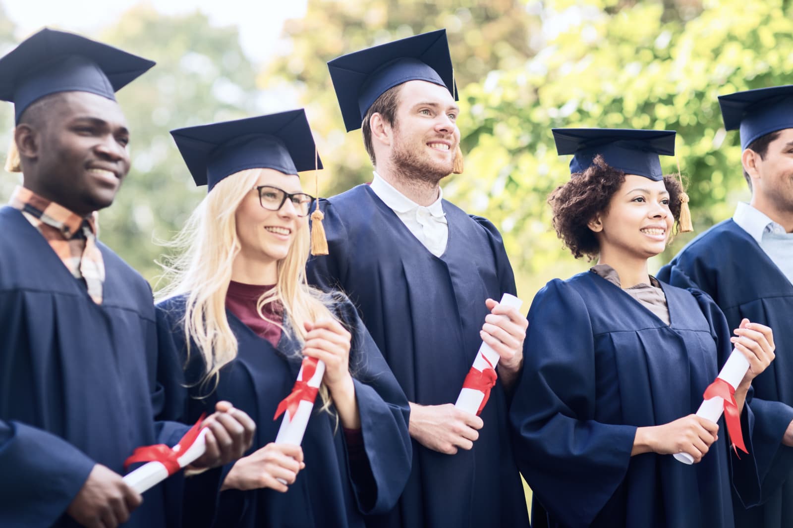 Boosting Alumni Engagement with Salesforce: 4 Ways to Leverage Smart Data Enrichment with PipeLaunch